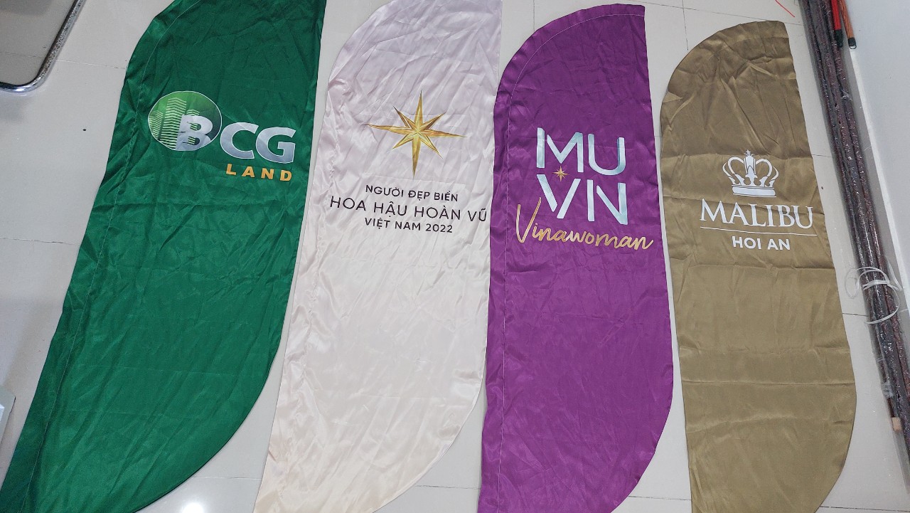 Cờ cánh buồm, cờ lưỡi dao