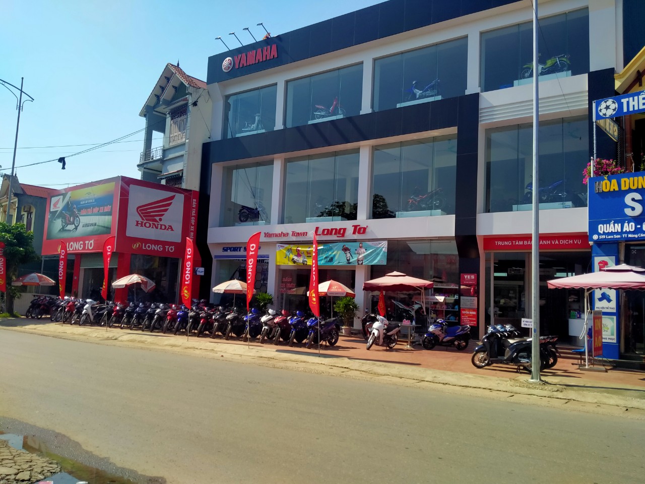 Xưởng may cờ cánh buồm, cờ quảng cáo, cờ giọt lệ, cờ bãi biển, cờ phướn